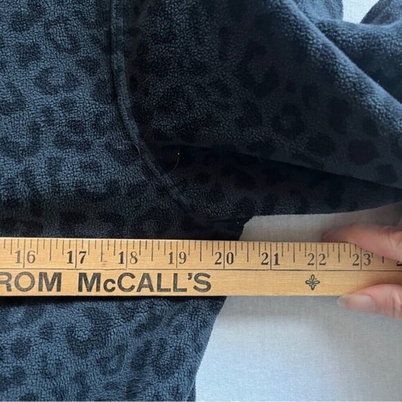 Nike animal print crew neck fleece sweatshirt Sz XS - Picture 7 of 8